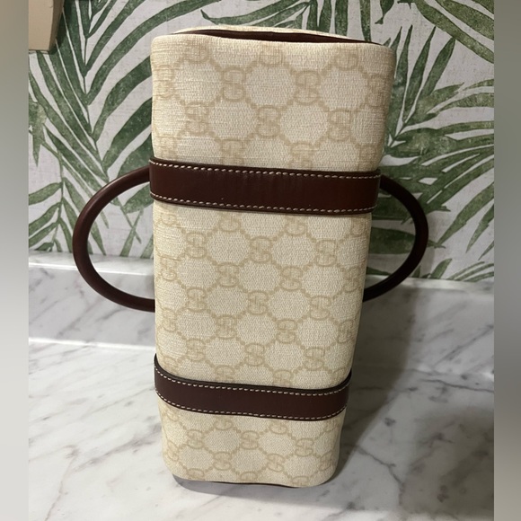 Gucci GG Supreme Small Handbag - Picture 6 of 11